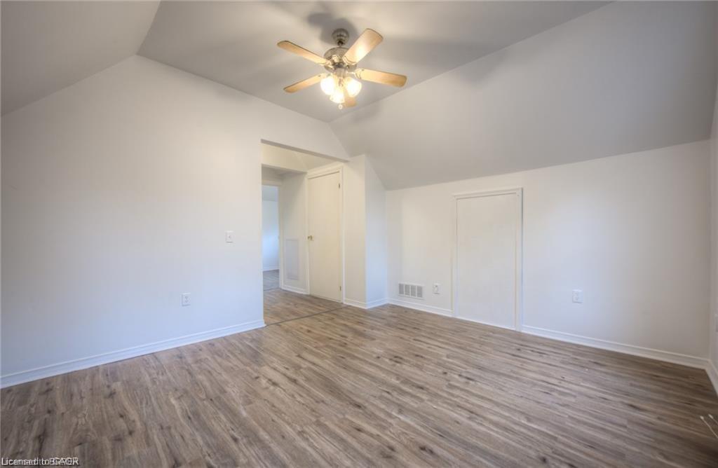10 Bruce Street Property Photo 19