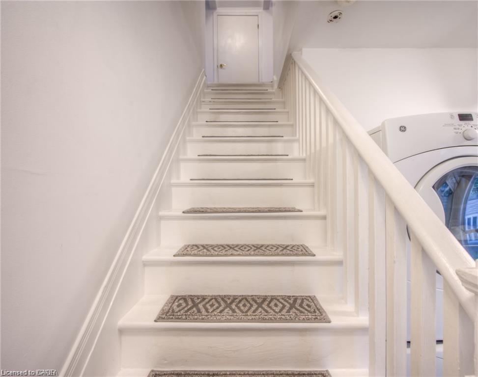 10 Bruce Street Property Photo 23