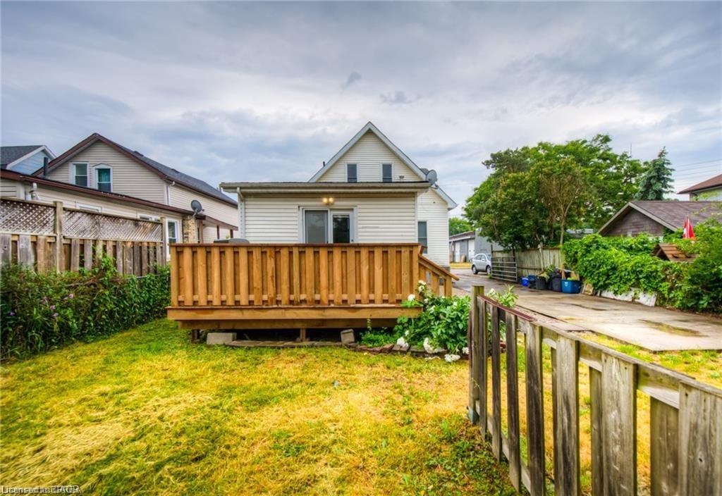 10 Bruce Street Property Photo 39