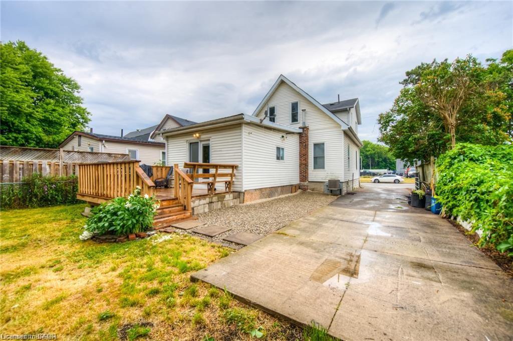10 Bruce Street Property Photo 40
