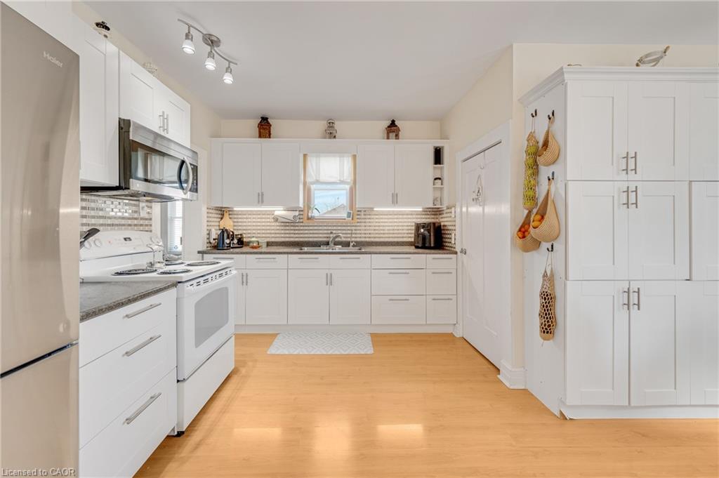 2330 Wilson Street W Property Photo 4