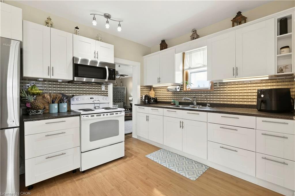 2330 Wilson Street W Property Photo 6