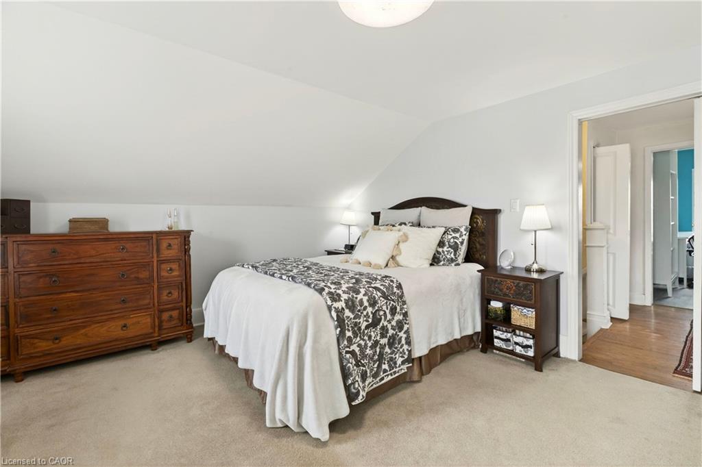 2330 Wilson Street W Property Photo 20