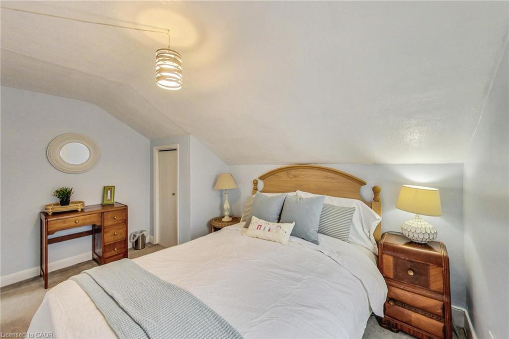 2330 Wilson Street W Property Photo 27