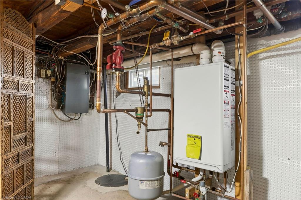 2330 Wilson Street W Property Photo 31