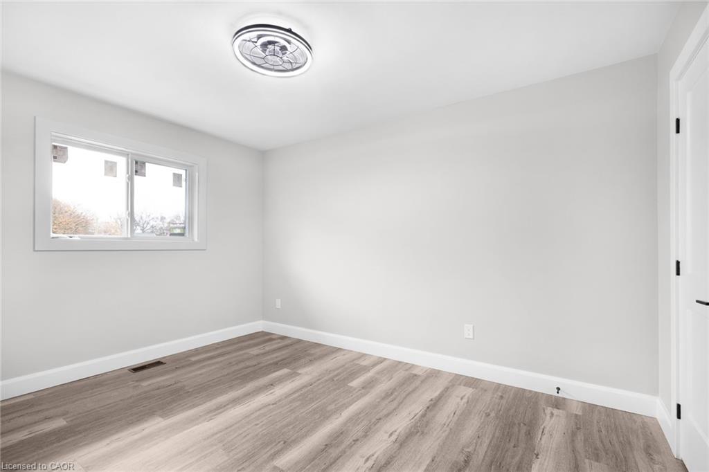 17 Church Street E Property Photo 18