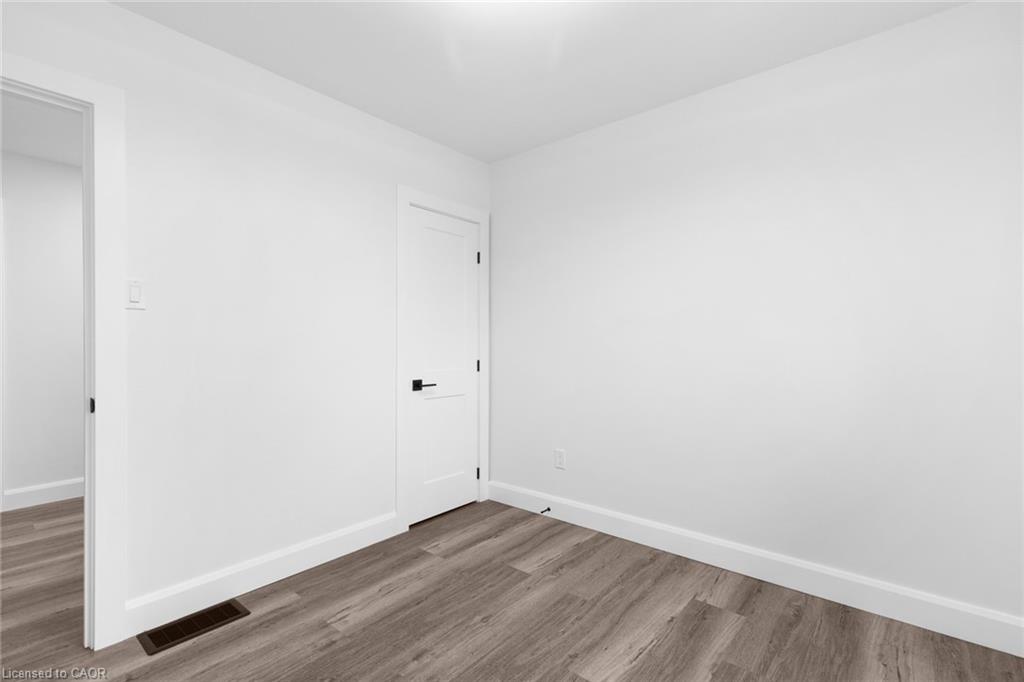 17 Church Street E Property Photo 22