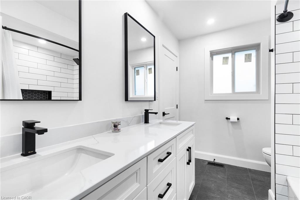 17 Church Street E Property Photo 23
