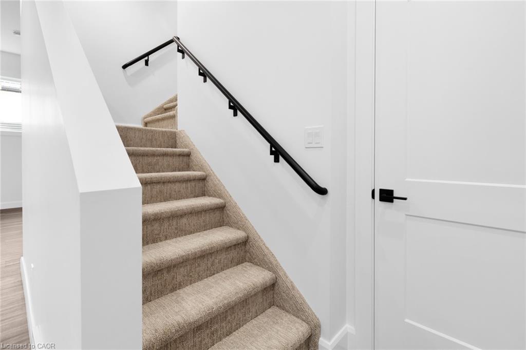17 Church Street E Property Photo 26