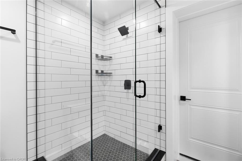 17 Church Street E Property Photo 38