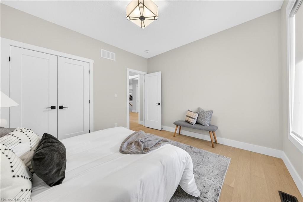 23-24 Craddock Boulevard Property Photo 25