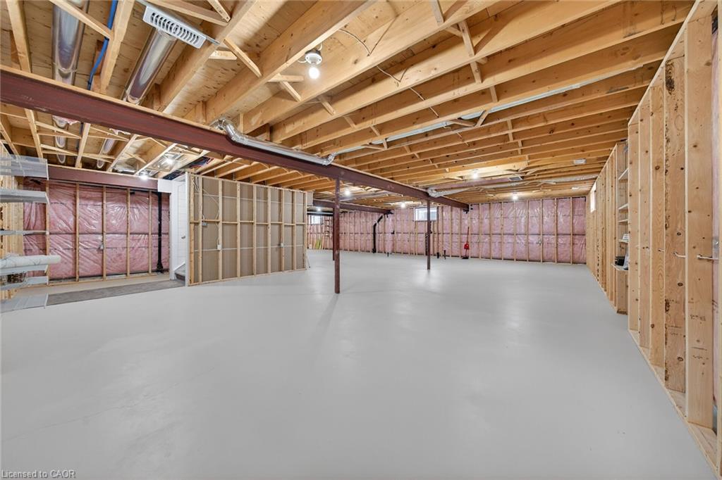 23-24 Craddock Boulevard Property Photo 32