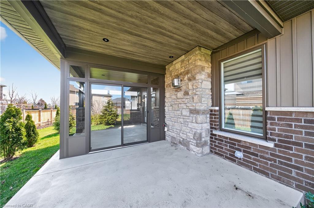 23-24 Craddock Boulevard Property Photo 36