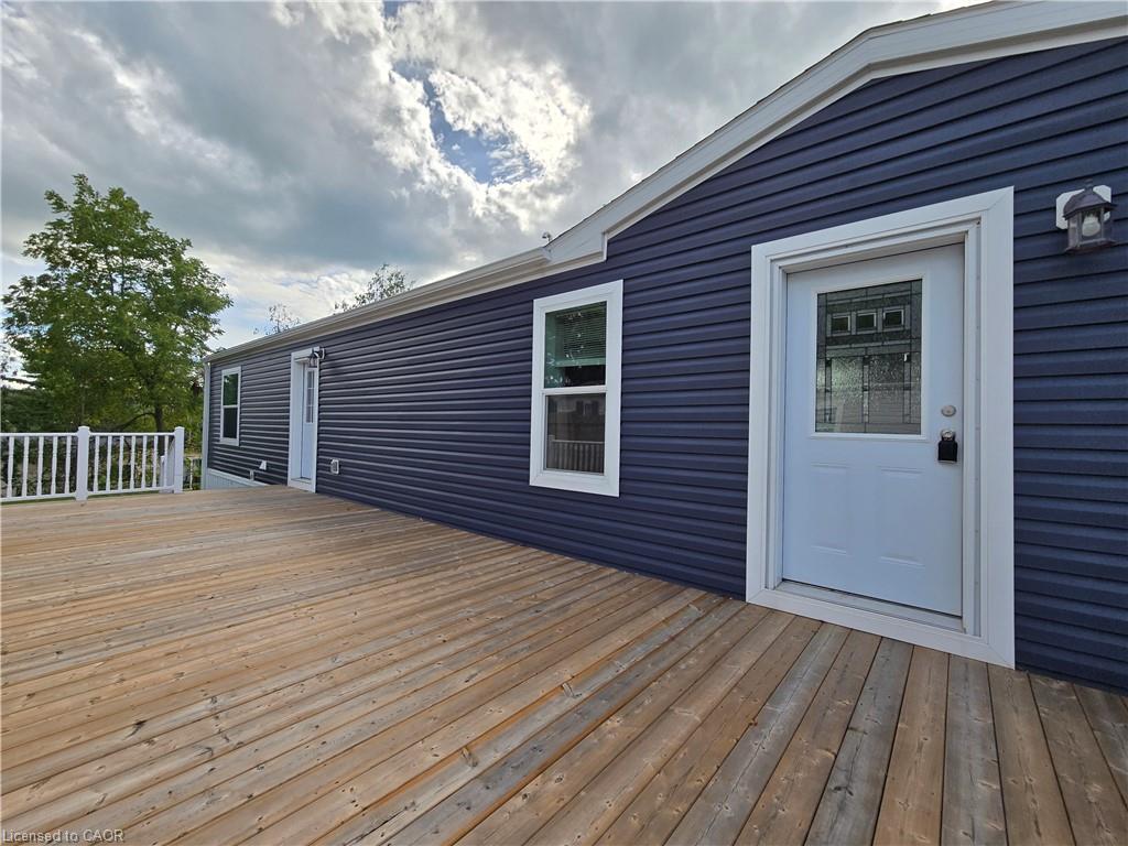 24 Macpherson Crescent Property Photo 2