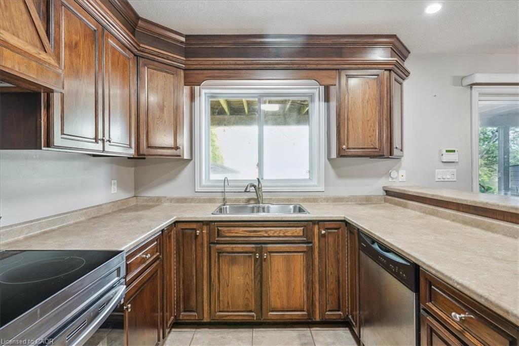 15 Argyle Street S Property Photo 19