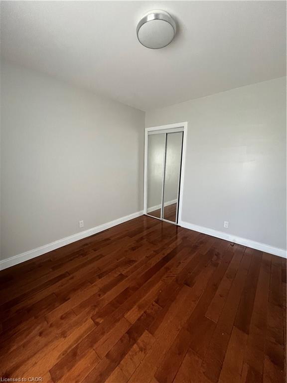 179 Vine Street S Property Photo 7