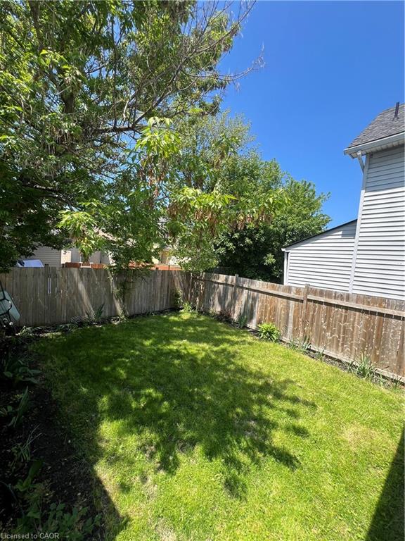 179 Vine Street S Property Photo 13