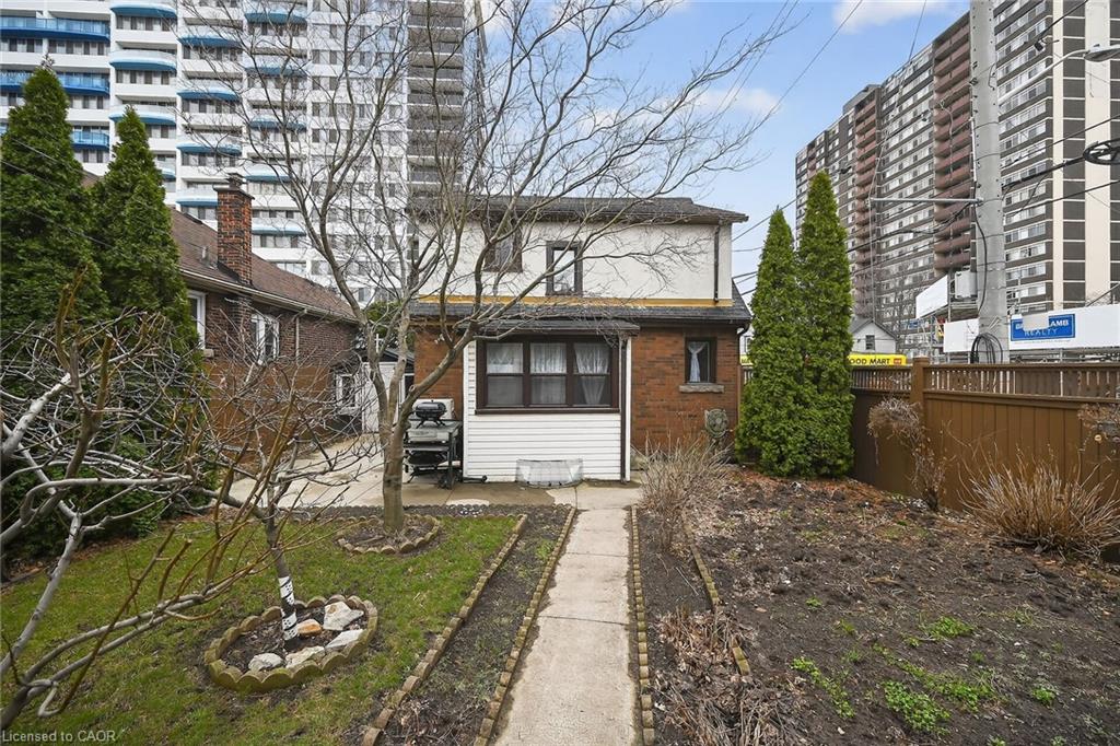 144 Hunter Street W Property Photo 2