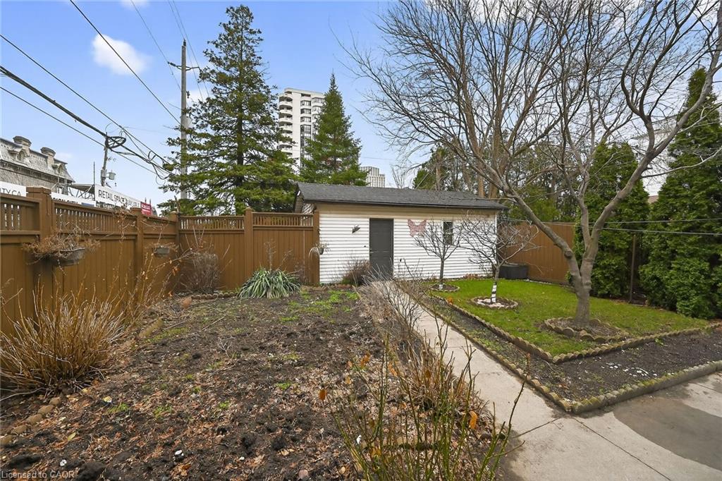 144 Hunter Street W Property Photo 3