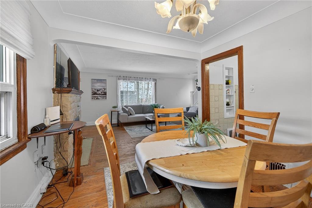 144 Hunter Street W Property Photo 14