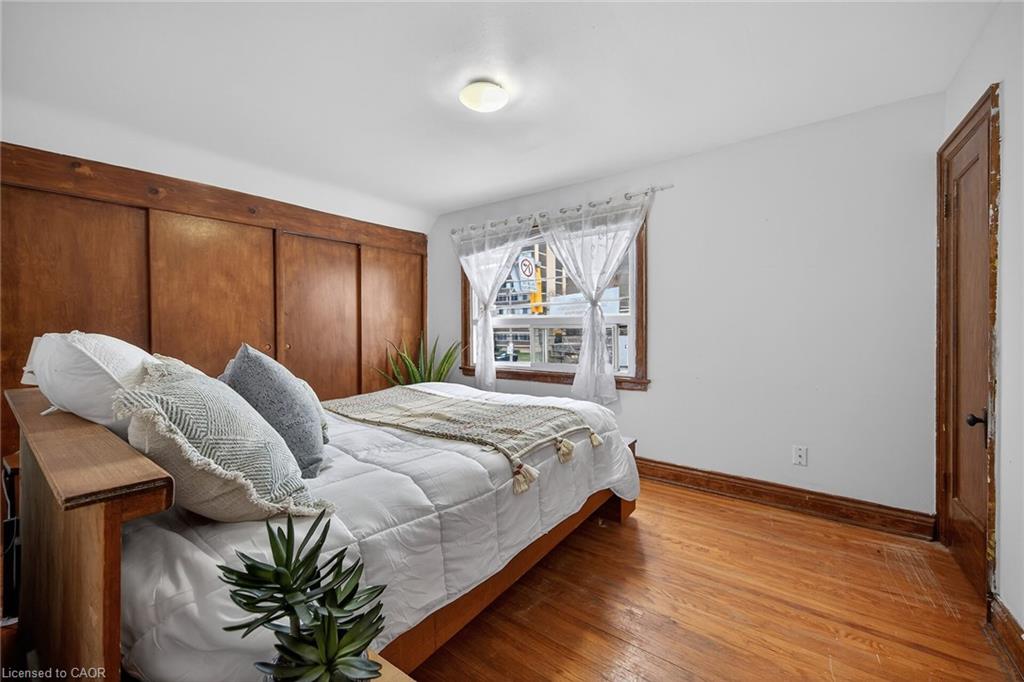 144 Hunter Street W Property Photo 21