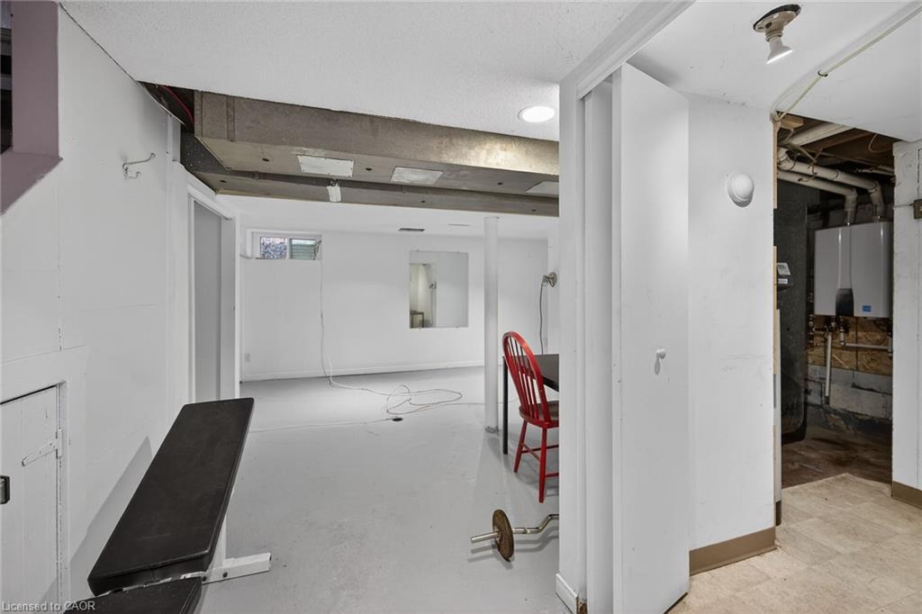 144 Hunter Street W Property Photo 28