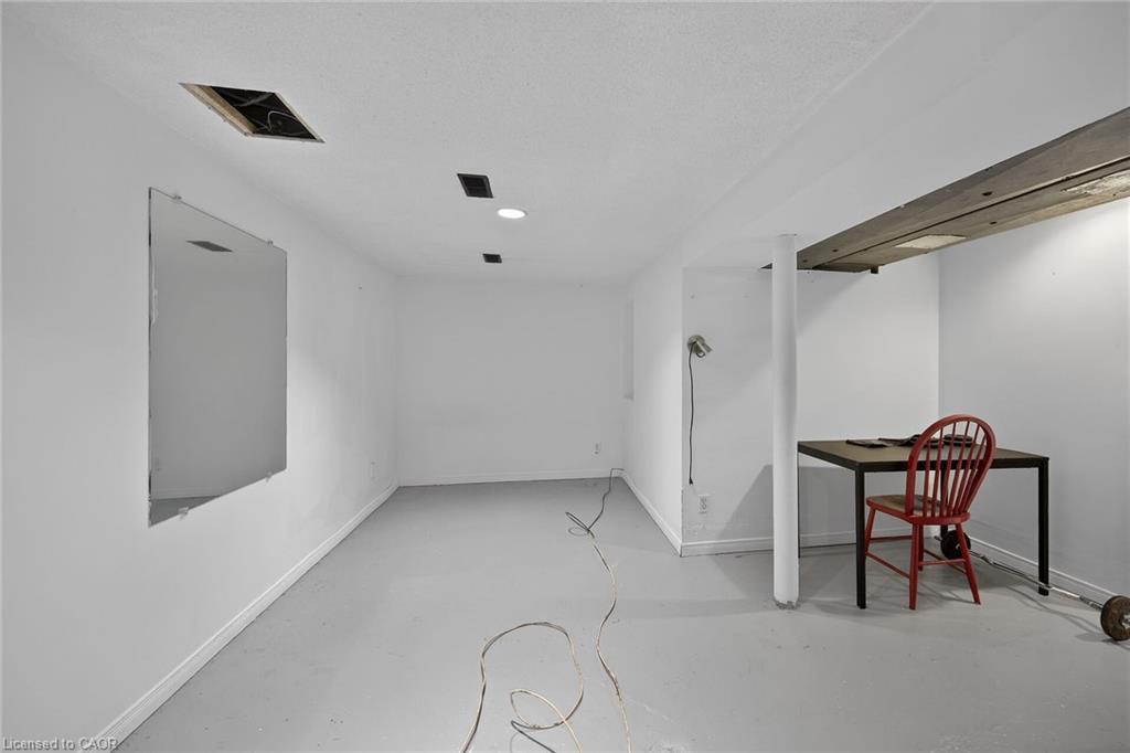 144 Hunter Street W Property Photo 30