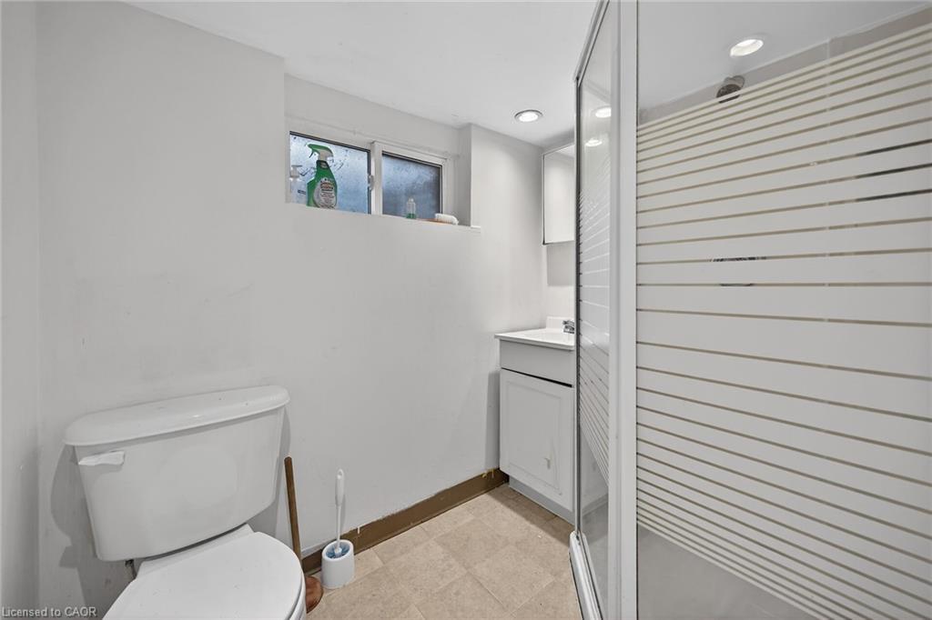 144 Hunter Street W Property Photo 33