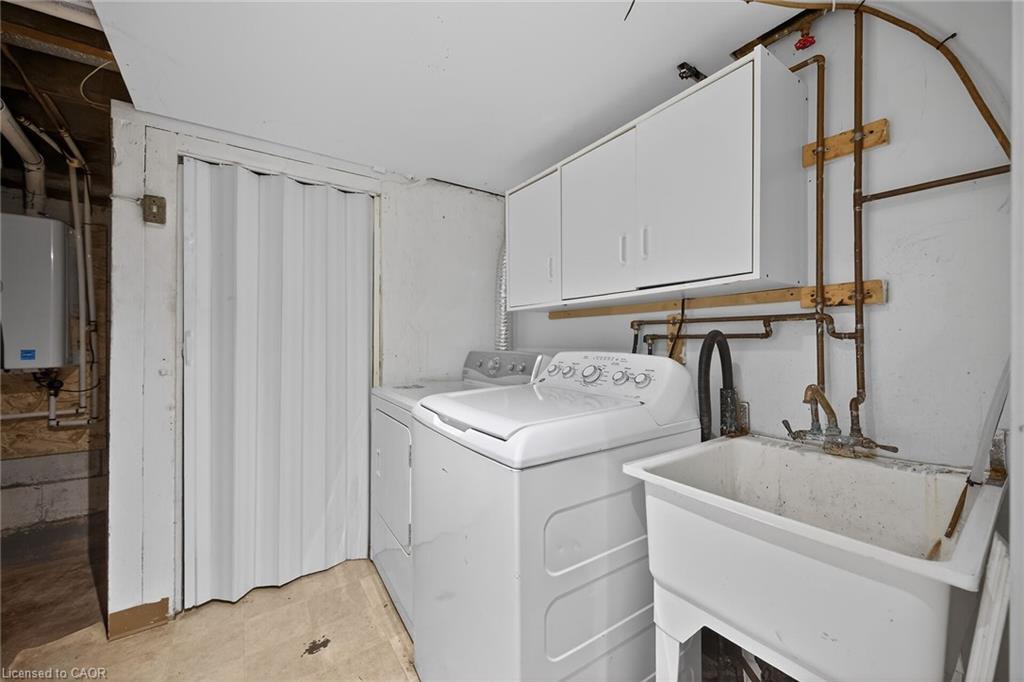 144 Hunter Street W Property Photo 34