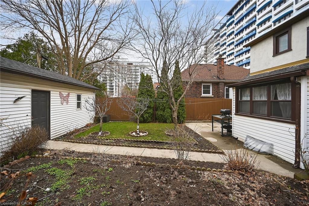 144 Hunter Street W Property Photo 37