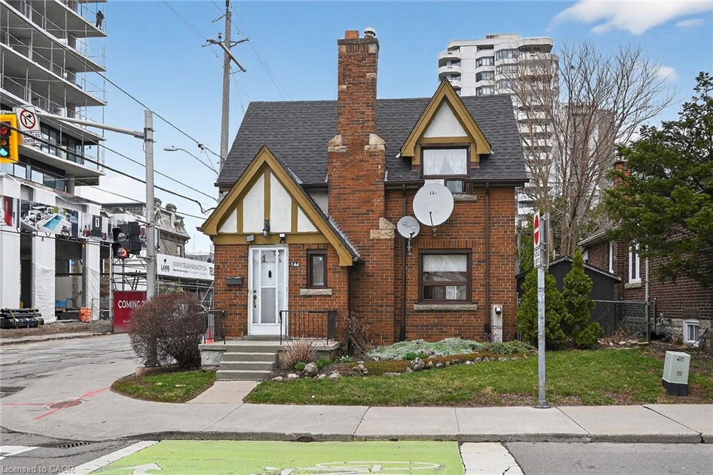 144 Hunter Street W Property Photo 46