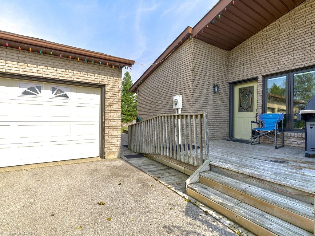 11331 Amos Drive Property Photo 4