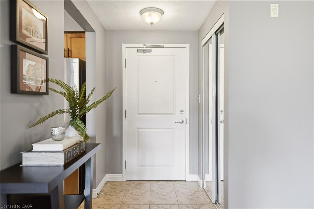 315-56 Kerman Avenue Property Photo 4