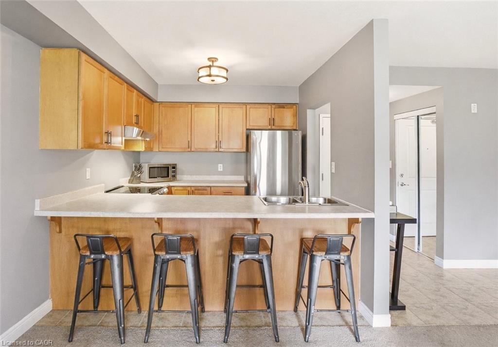 315-56 Kerman Avenue Property Photo 6