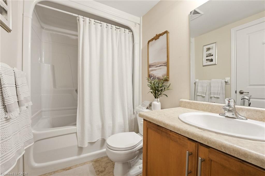 315-56 Kerman Avenue Property Photo 16