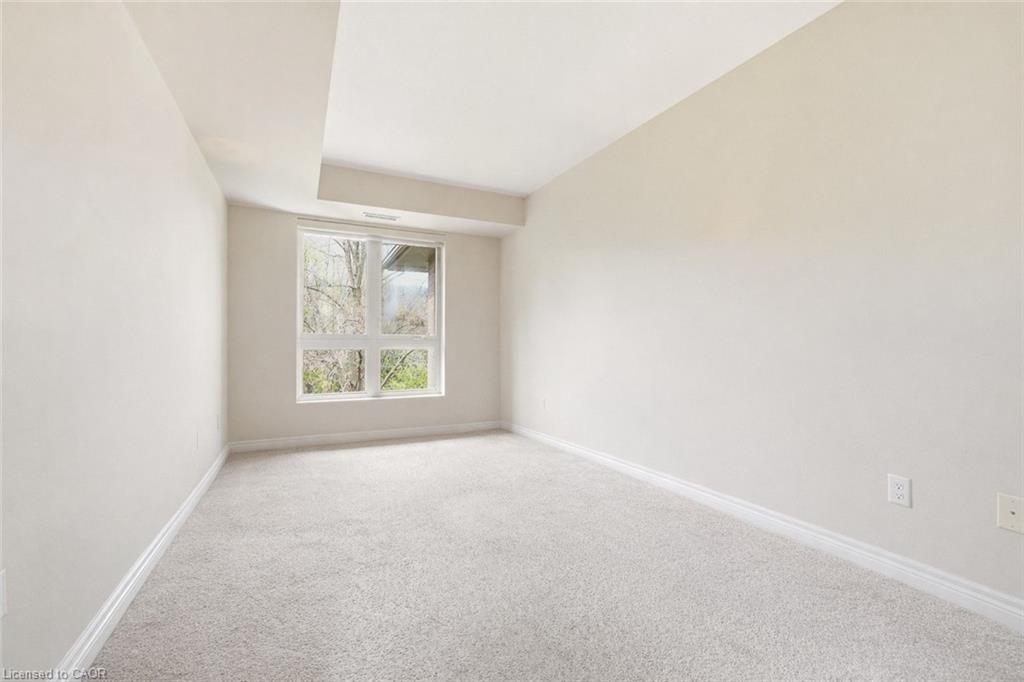 315-56 Kerman Avenue Property Photo 18