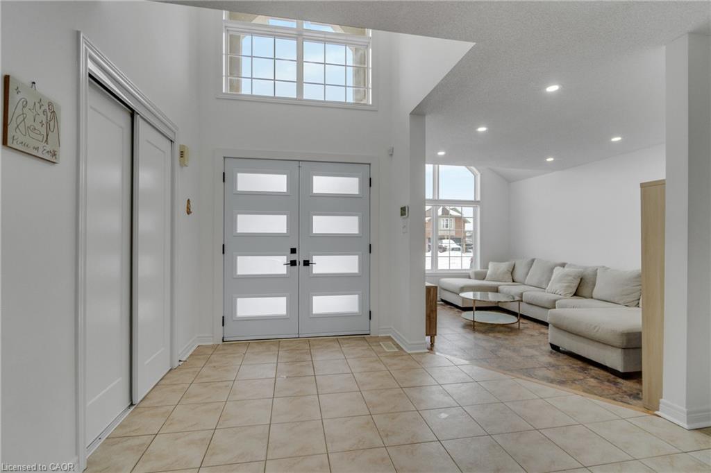 191 Hawkswood Trail Property Photo 3