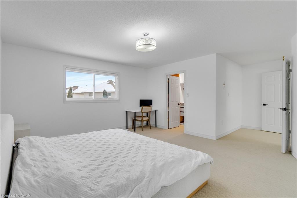 191 Hawkswood Trail Property Photo 27