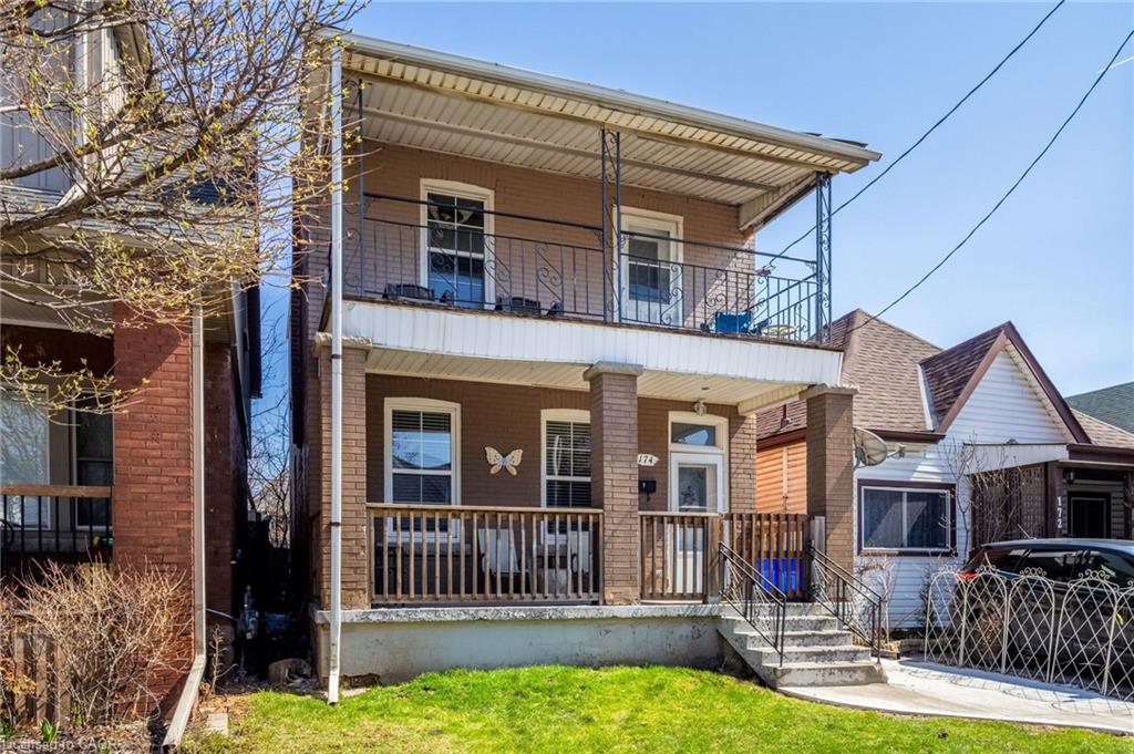 174 Rosslyn Avenue N Property Photo 1