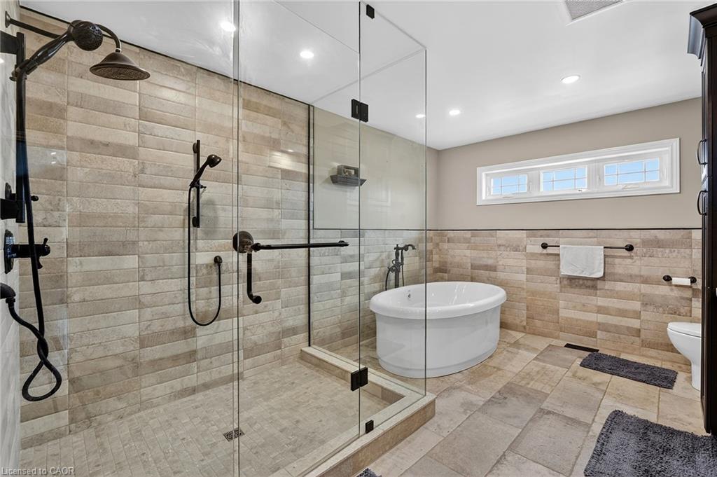 5499 Attema Crescent Property Photo 23