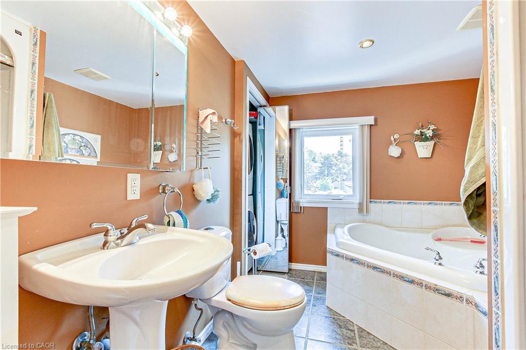 88 Woodstock Avenue Property Photo 38