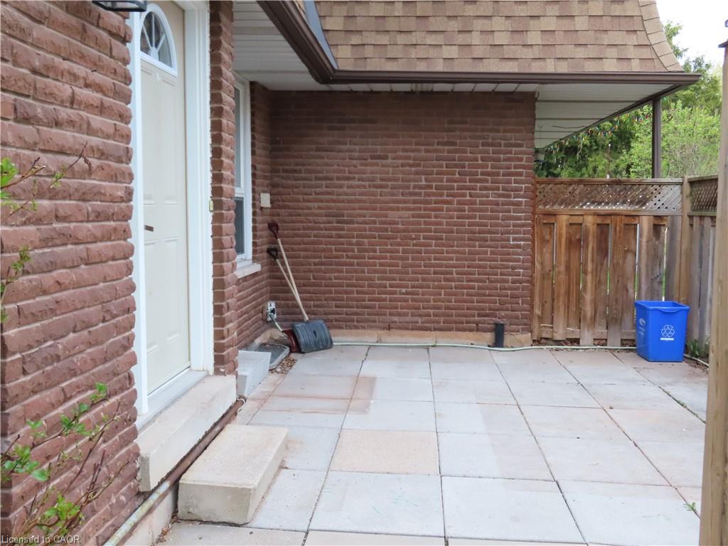 12-4026 Longmoor Drive Property Photo 5