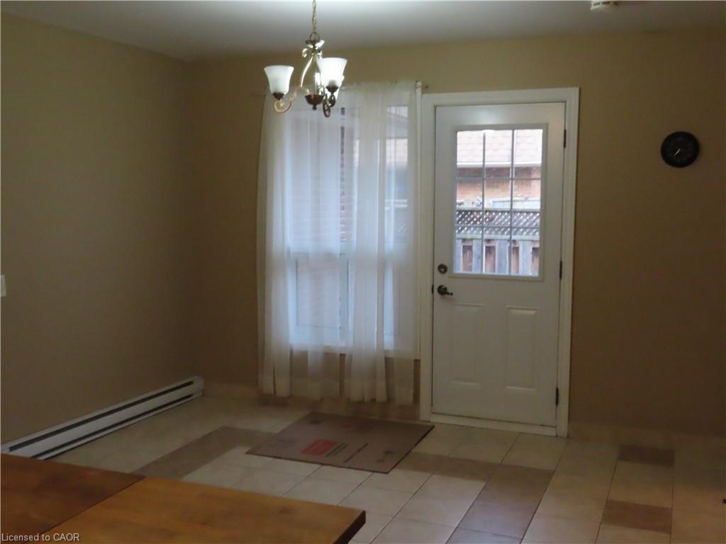 12-4026 Longmoor Drive Property Photo 8