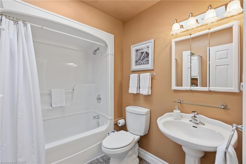 72571 Duchess Crescent Property Photo 16