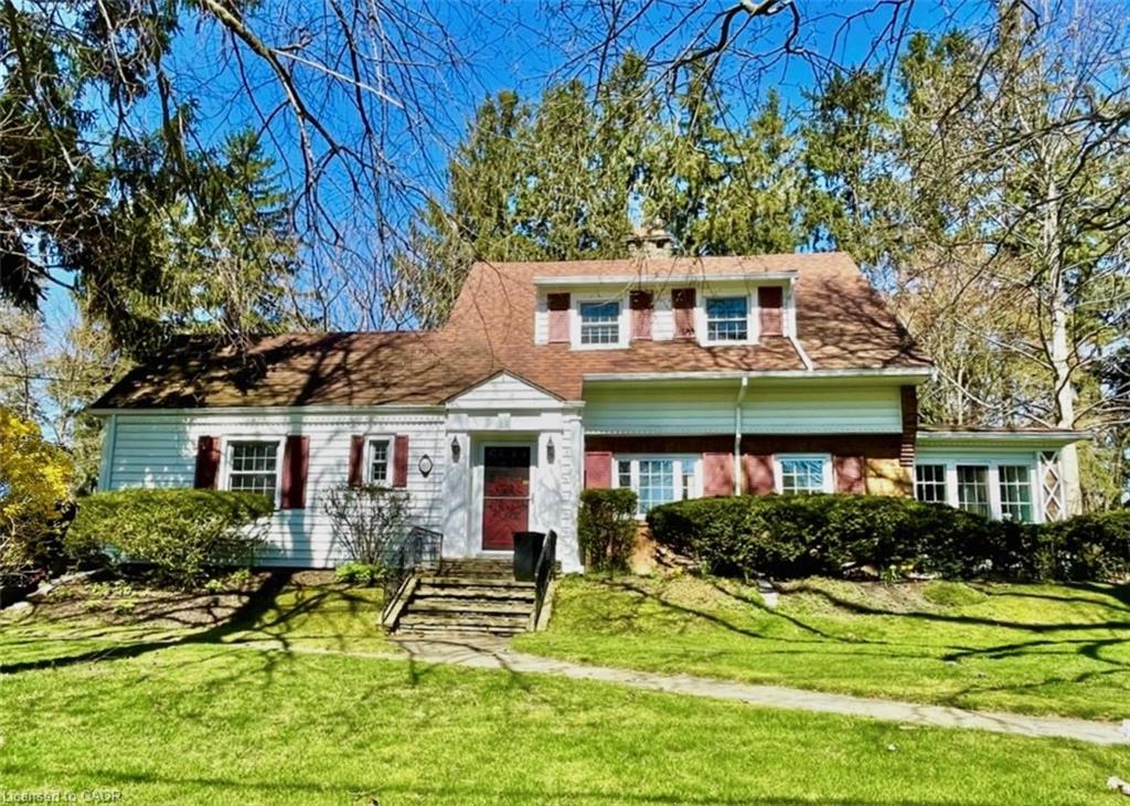 312 Nelson Street W Property Photo 1