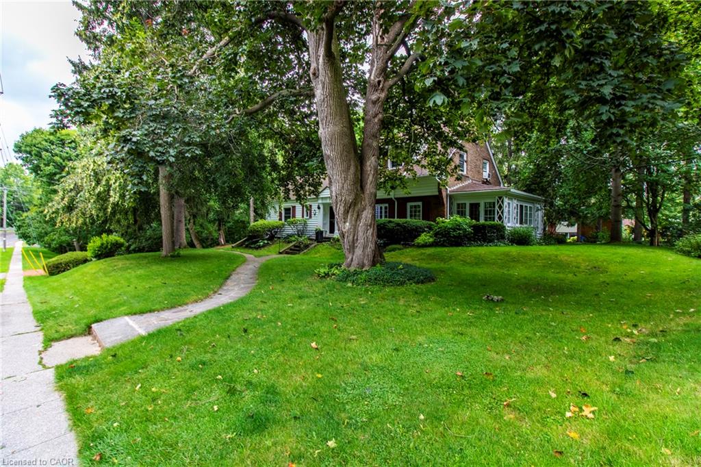 312 Nelson Street W Property Photo 3
