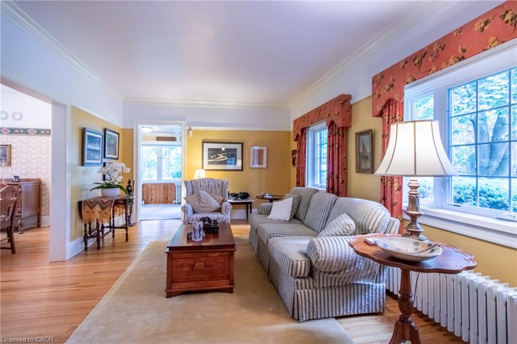 312 Nelson Street W Property Photo 18