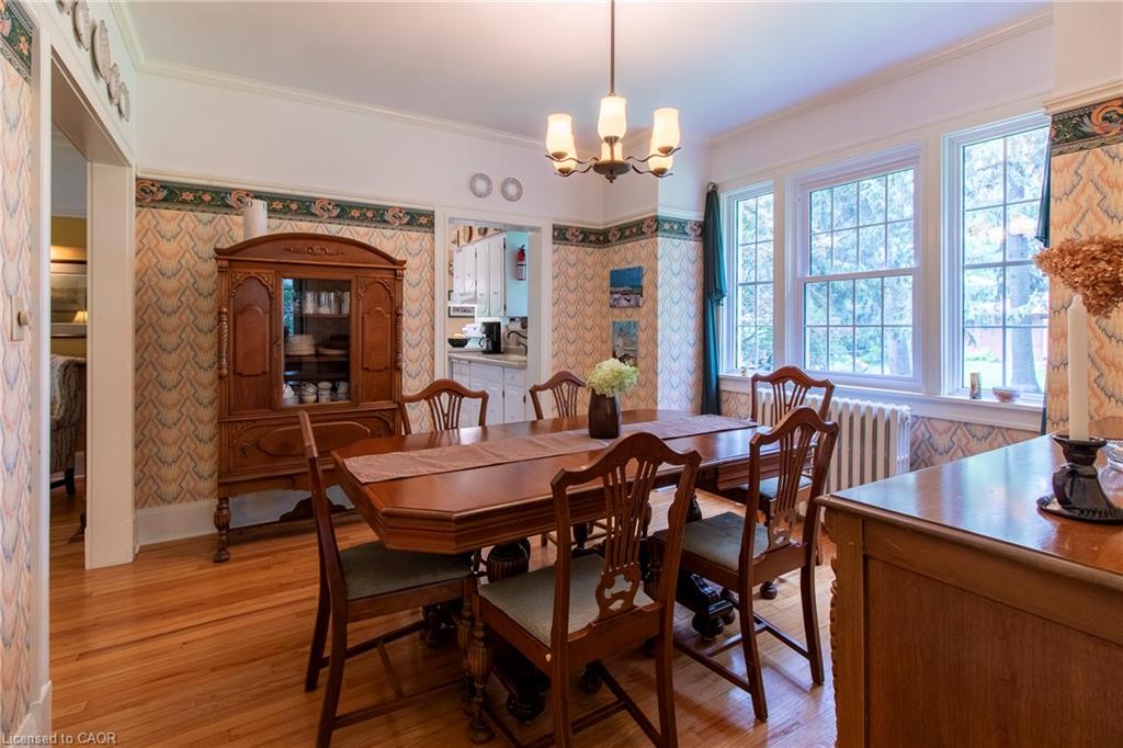 312 Nelson Street W Property Photo 22
