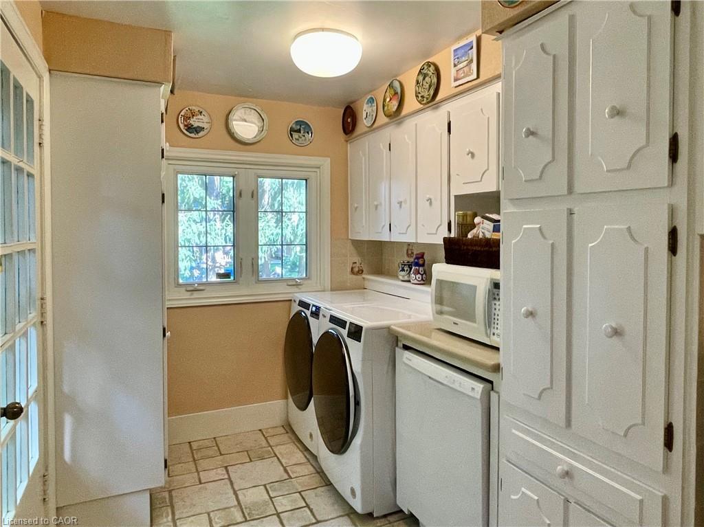 312 Nelson Street W Property Photo 26