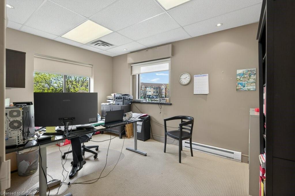 4-4042 Mainway Property Photo 14
